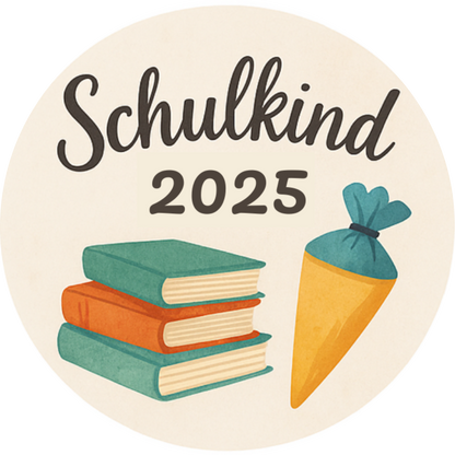 Schriftzug „Schulkind 2025“ mit Bücherstapel und Schultüte